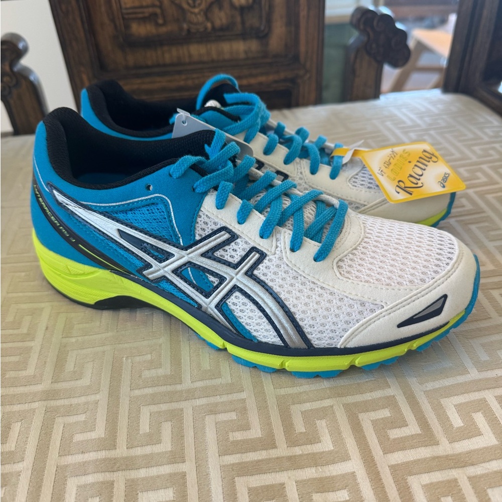 ASICS Lyteracer RS 3 Women’s Size 7.5 Running Shoes NWT